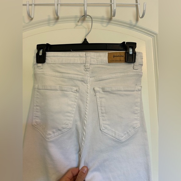 Stradivarius High Rise White Jeans crop flare - Picture 5 of 6